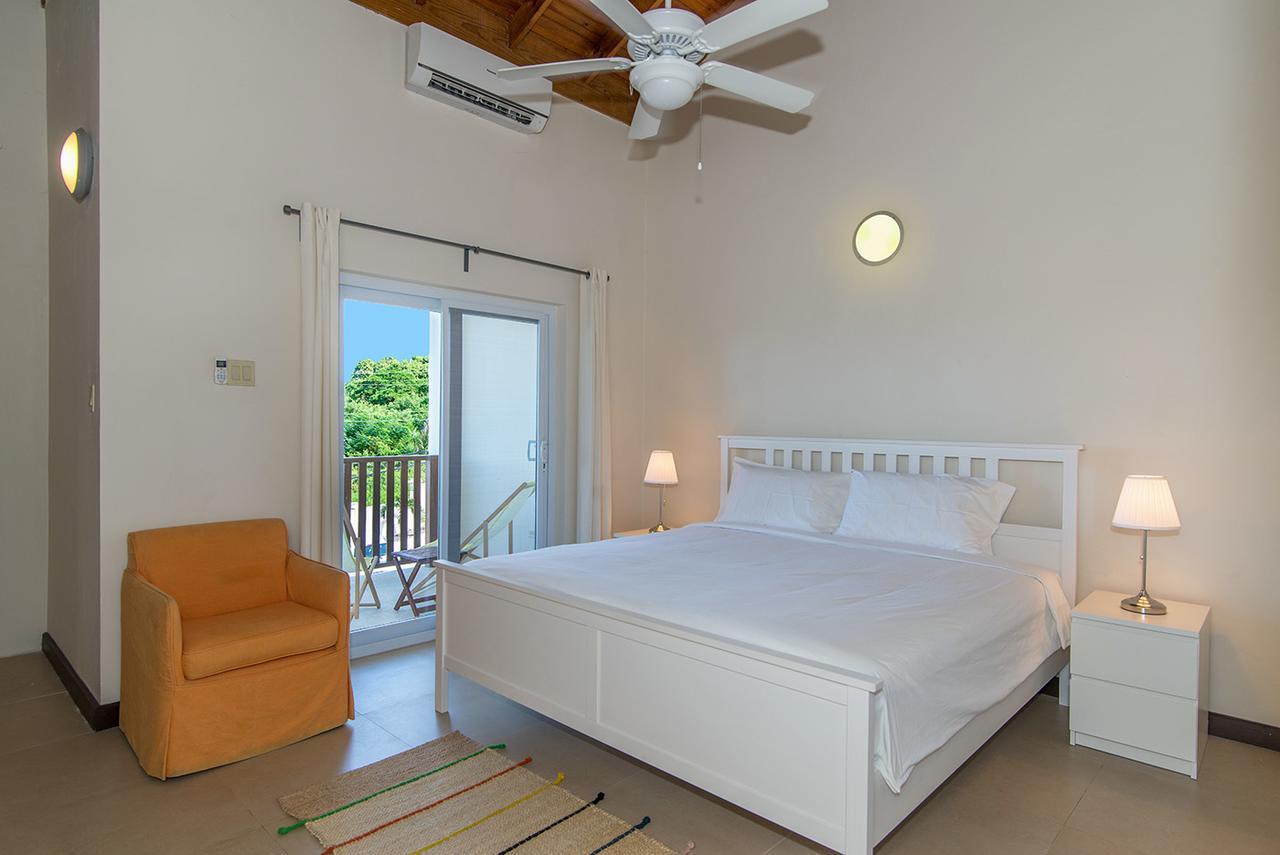 Family Complex Beside Beach W/Pool Montego Bay #1 Exterior photo